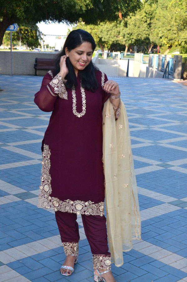 Indian Traditional Outfit | Online Clothing Stores Dubai | Indian Dress Online Dubai