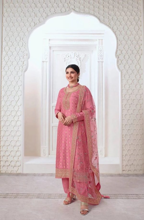 Indian Traditional Outfit | Online Clothing Stores Dubai | Indian Dress Online Dubai